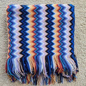 Missoni Vibrant Zig Zag Scarf in Perfect Condition Wool Blend